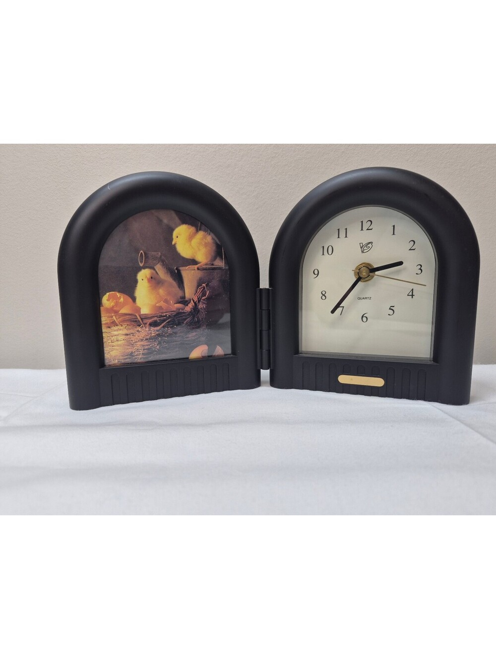 Sector Black Folding Desk Clock with Chick Picture Frame J61